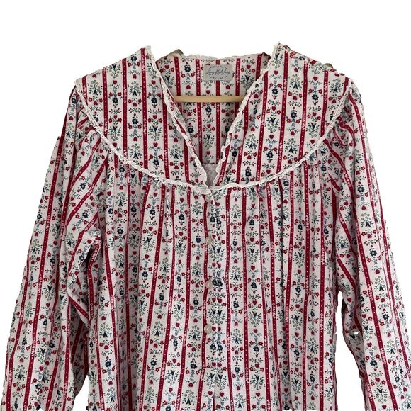 Lanz of Salzburg Nightgown Size Large? XL? ? Granny Hearts Flowers Sleep Cottage - Picture 2 of 9